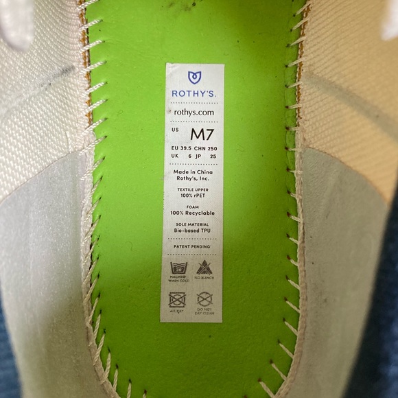 Men’s Rothy’s sneakers - Picture 3 of 3